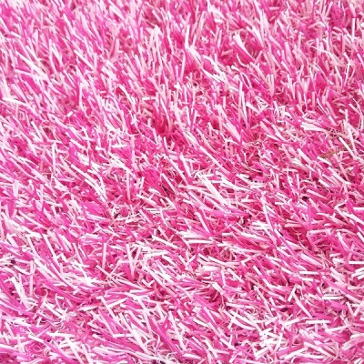Розовая искусственная трава